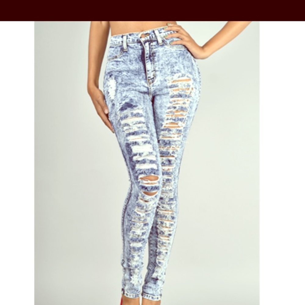 High waisted jeans